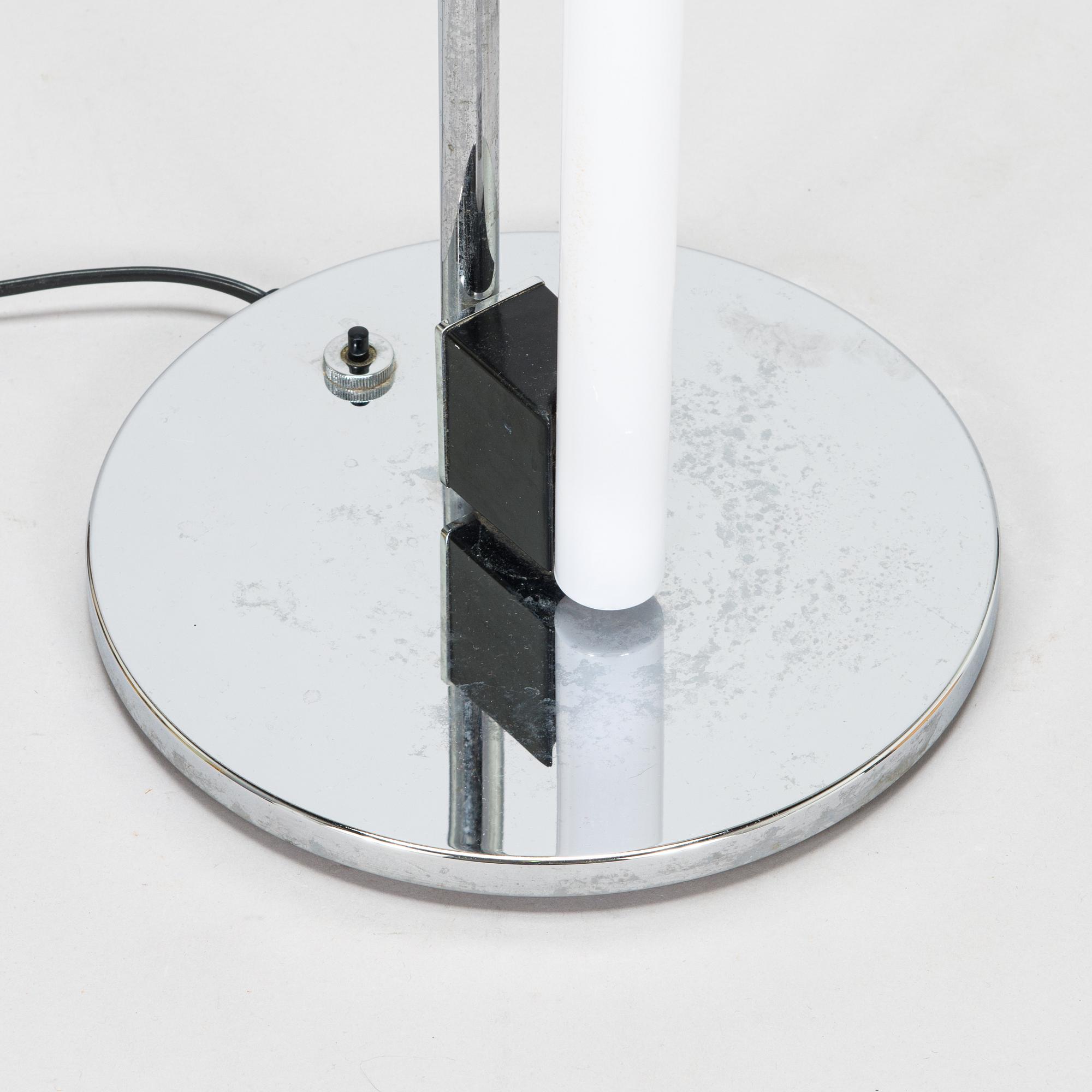 Eileen Gray, golvlampa, Vereinigt werkstätten, Leuchtenkollektion, 1900-talets slut.