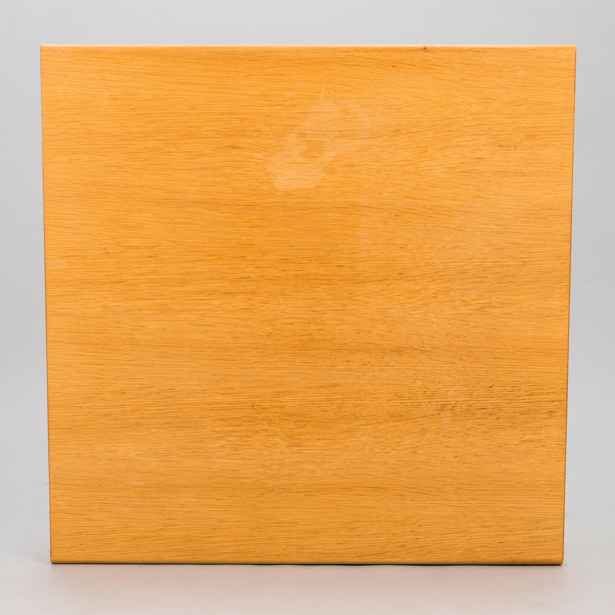 YRJÖ KUKKAPURO, sohvapöytä, malli Ateljee 705, Haimi/Avarte 1900-luvun loppu.