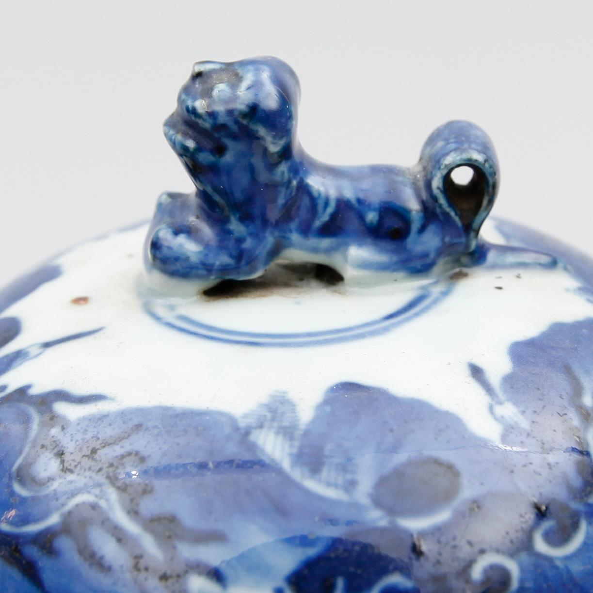 LOCKURNA, porslin, Kina, 1800-tal.