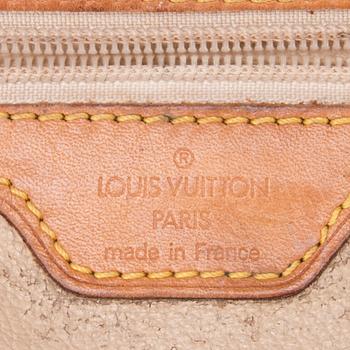 NECESSÄR, Louis Vuitton.