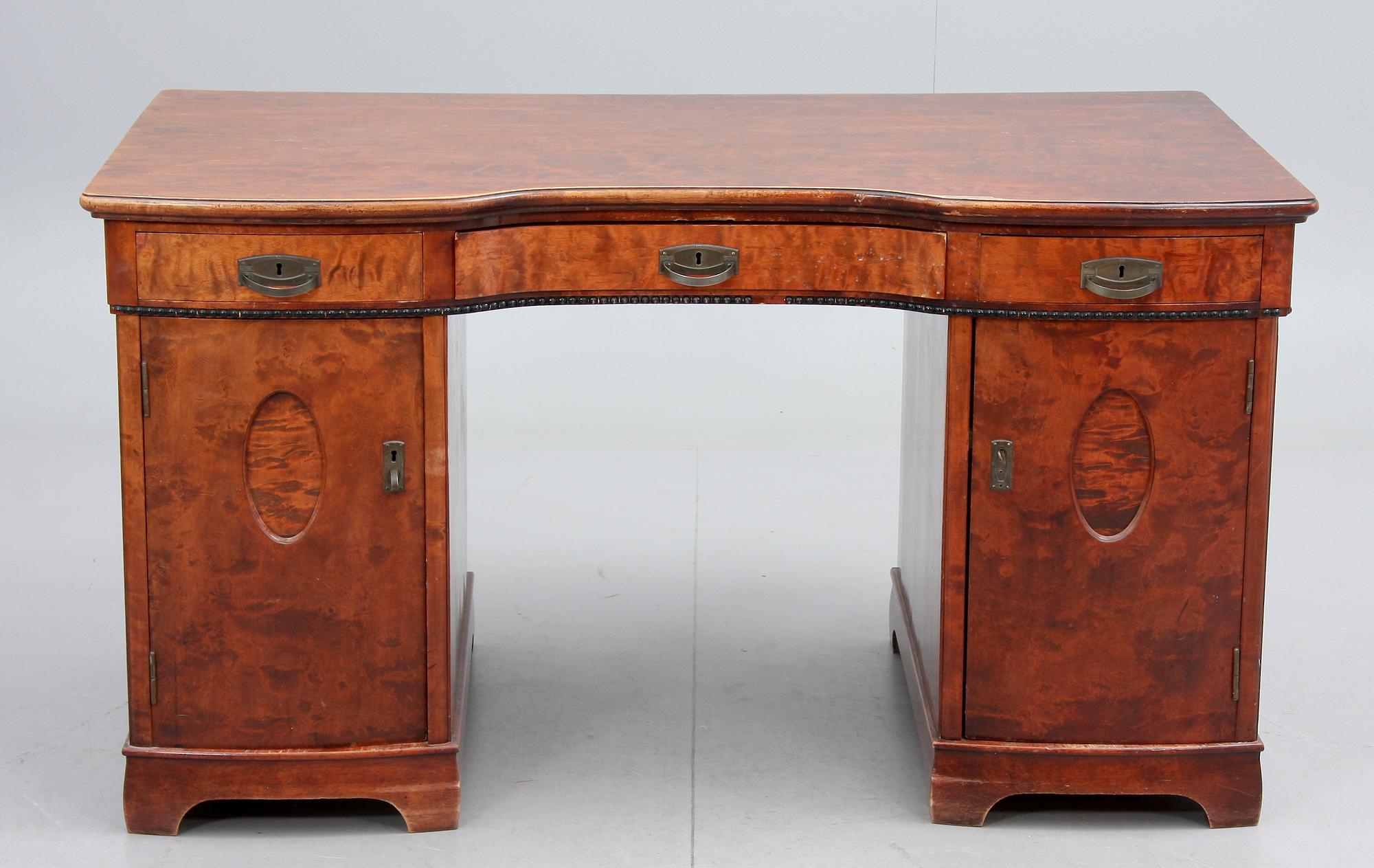 SKRIVBORD, 1800/1900-tal.