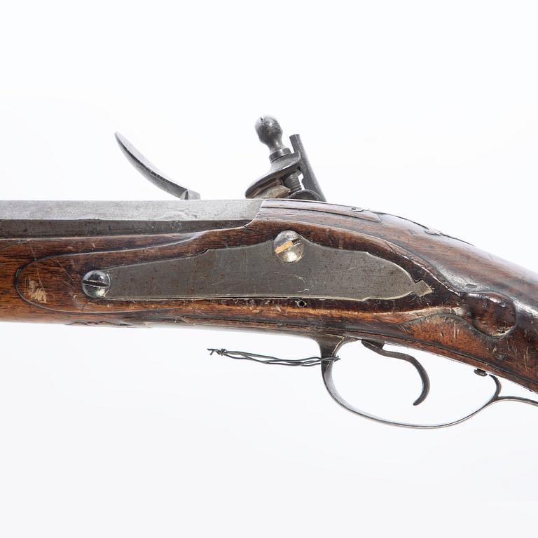 Flintlock rifle, 18th century.