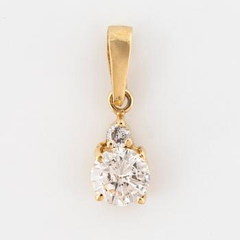 Brilliant-cut diamond pendant.