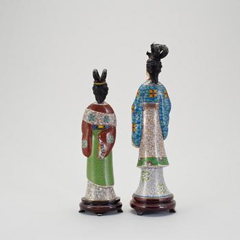 FIGURINER, 2 st, cloissonné, Kina, 1900-tal.