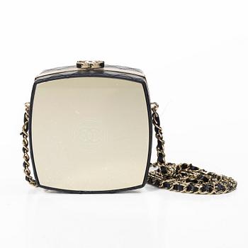 Chanel, väska, "Makeup Box / Mirror Clutch", 2022.