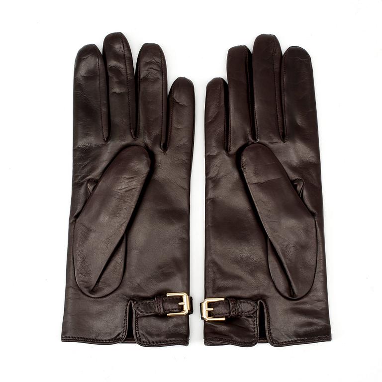 RALPH LAUREN, a pair of darkbrown lambskin gloves, size 7 1/2.