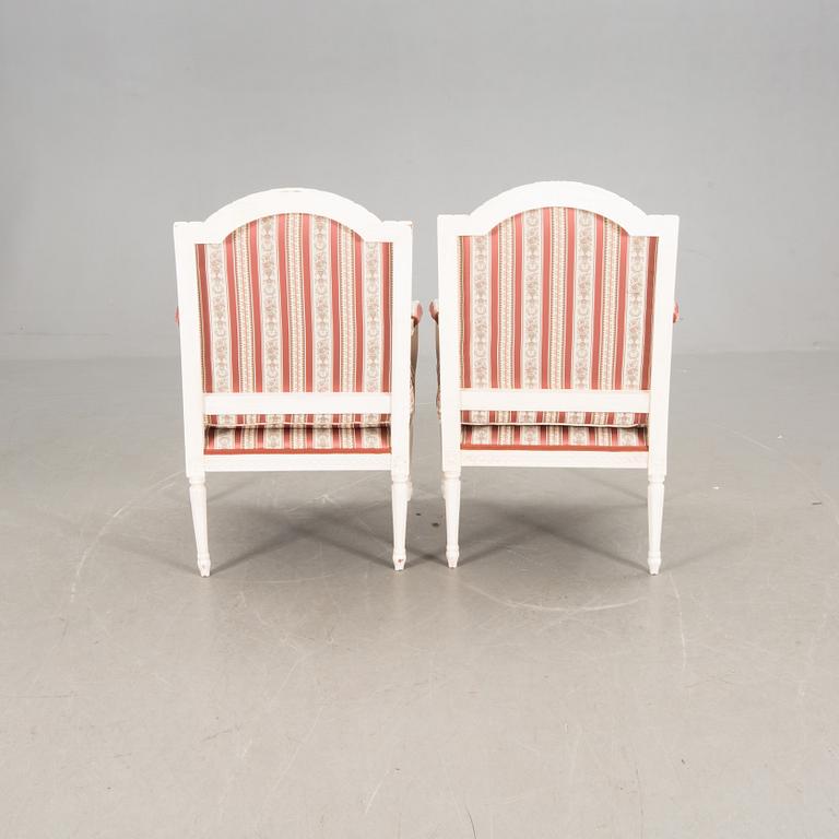 KARMSTOLAR, ett par, Louis XVI-stil, 1900-talets slut.