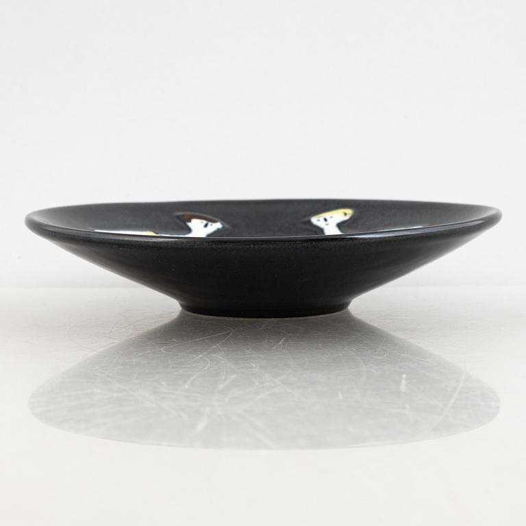 Lisa Larson, vaser, 4 st och fat, 2 st, stengods, ur serien "Varieté", Gustavsberg.