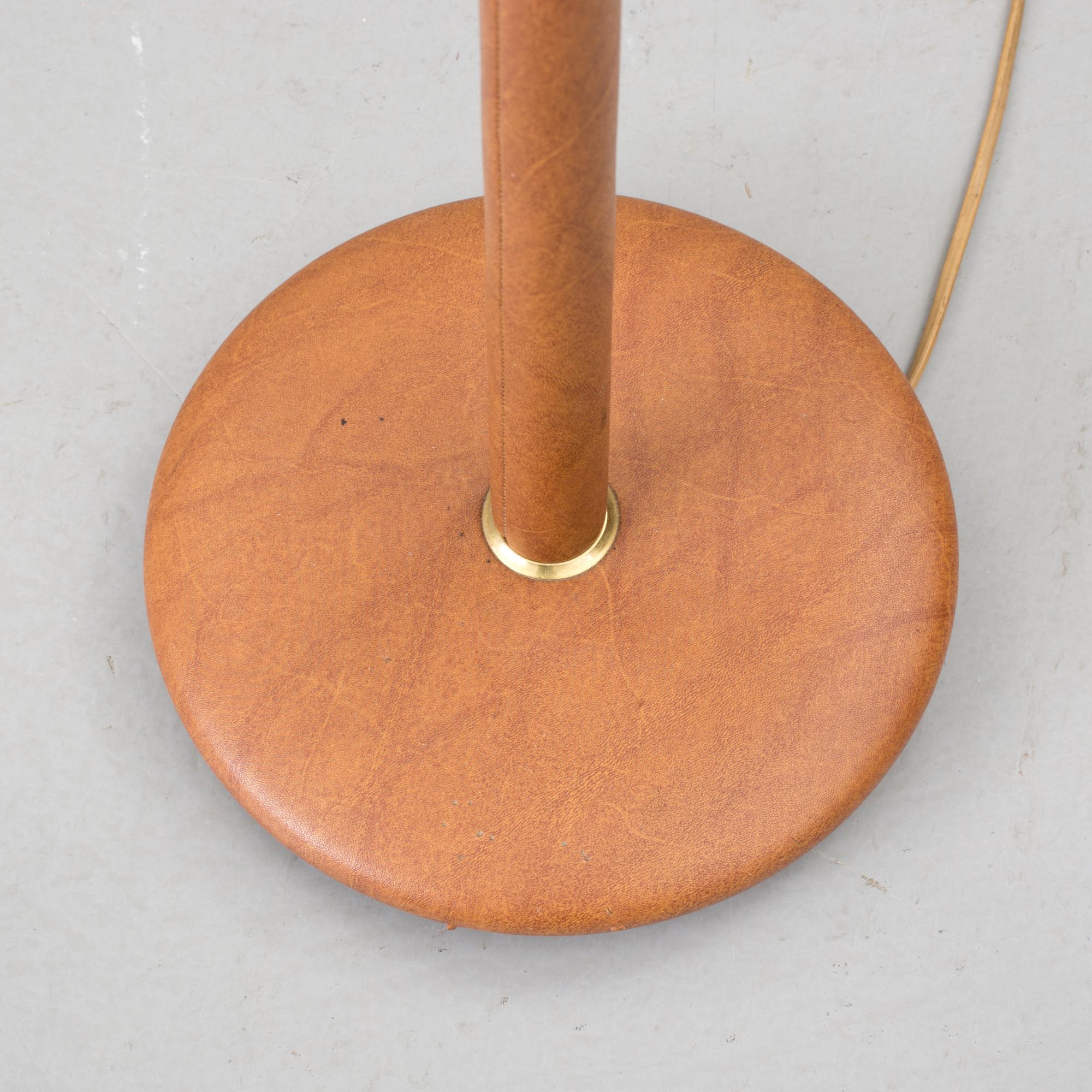 GOLVLAMPA, 1900-talets mitt.