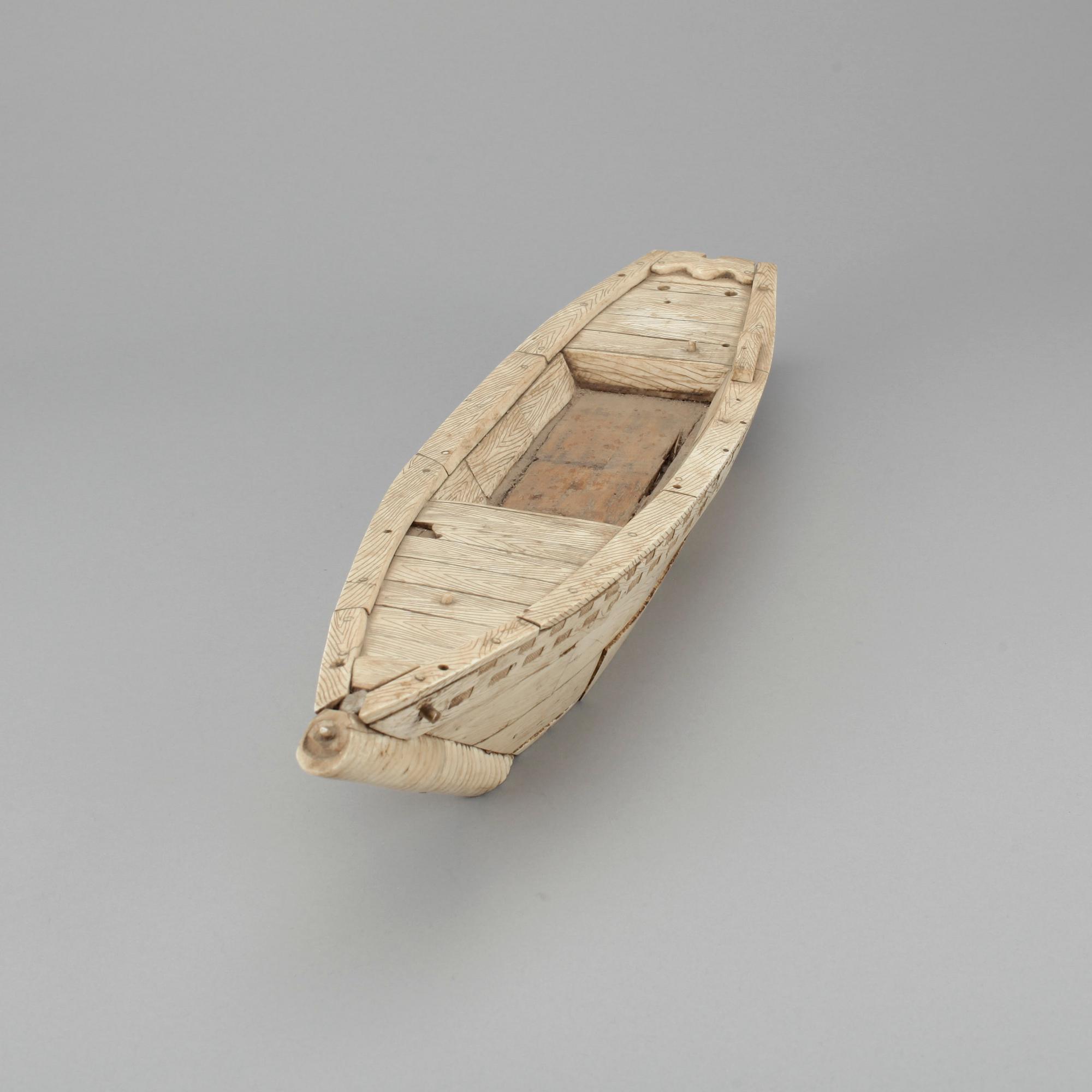 BÅTMODELL, ben, 1800-tal.