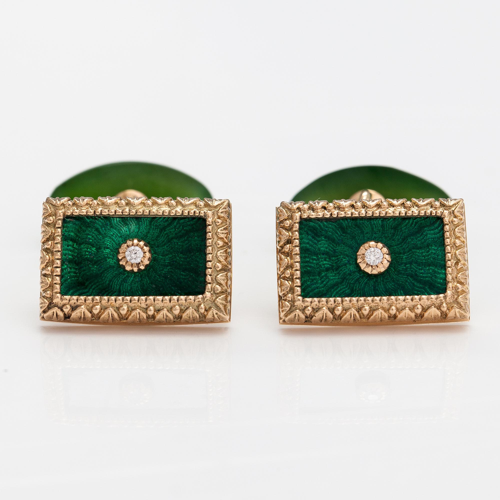 A pair of 14K gold cufflinks with enamel, jade and diamonds ca. 0.018 ct in total. St-Petersburg, Soviet union.
