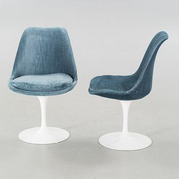 EERO SAARINEN, stolar, 2 st "Tulip" Knoll International, 1900-talets andra hälft.