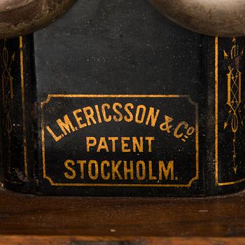 VÄGGTELEFON, L. M. Ericsson, Stockholm, 1900-talets början.