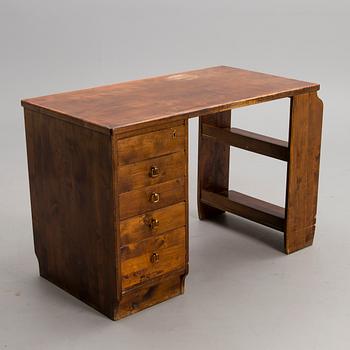 KIRJOITUSPÖYTÄ, 1930-1940-luku.