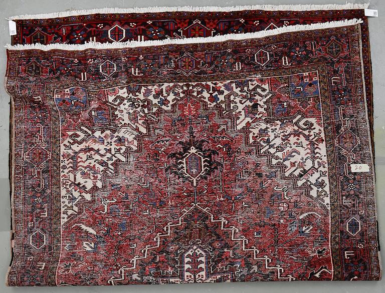 MATTA, Heriz, sannolikt old. Ca 335x235 cm.