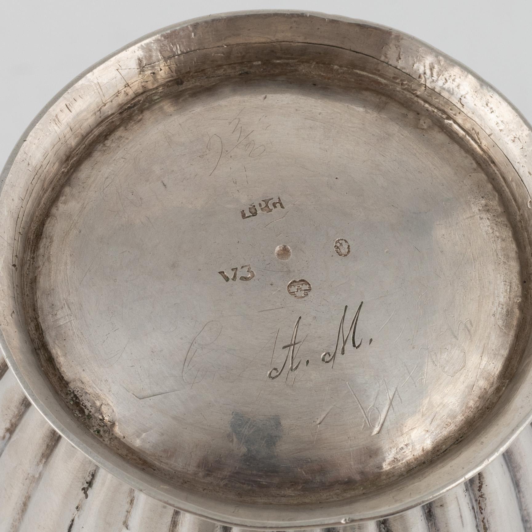 Sockerskrin och gräddkanna, silver, empire, Stockholm, Sverige, 1819-27.