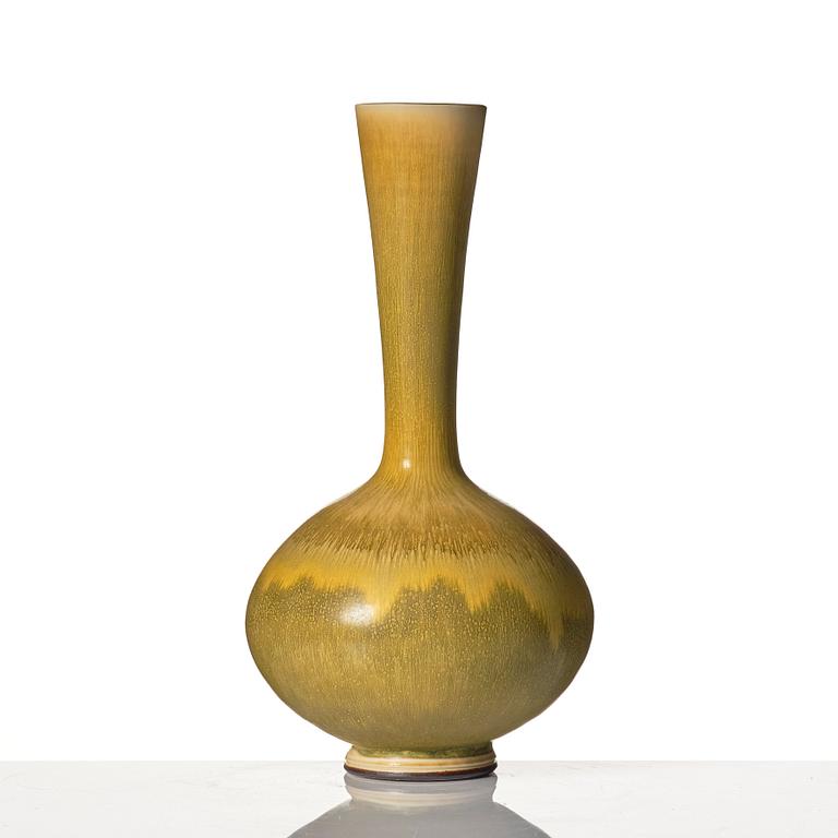 Berndt Friberg, a stoneware vase, Gustavsberg studio, Sweden 1975.
