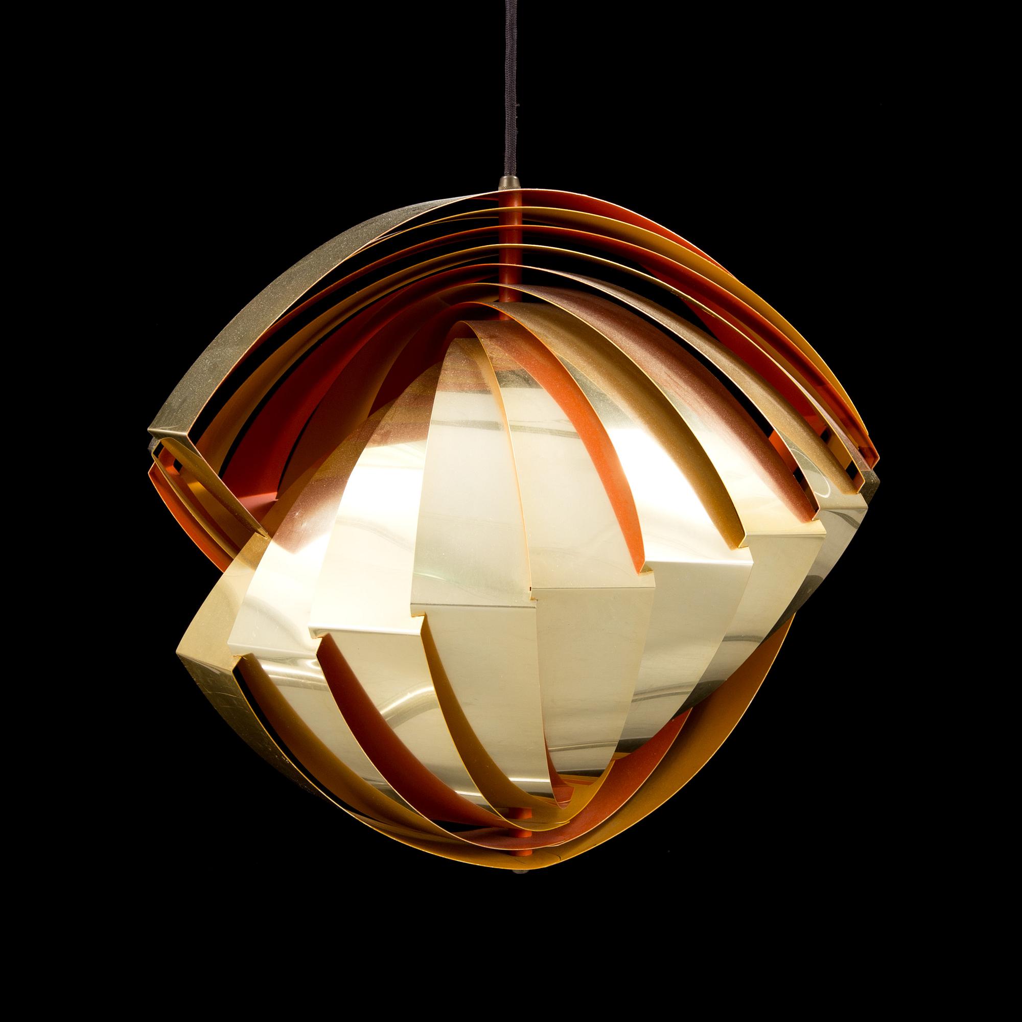 LAMP, Konkylie, so called Tivolilampa, by Louis Weisdorf for Lyfa 1968.