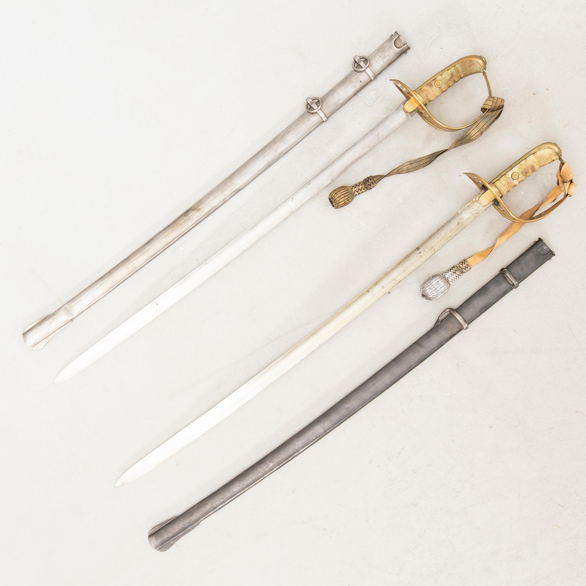 Two Swedish cavalry sabres, 1867 pattern.