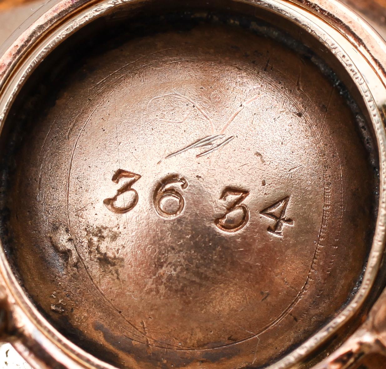 SALTKAR, 1 par, förgylld brons, omkring år 1900.