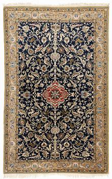 Matta, Ghom, part silk, ca 357 x 223 cm.