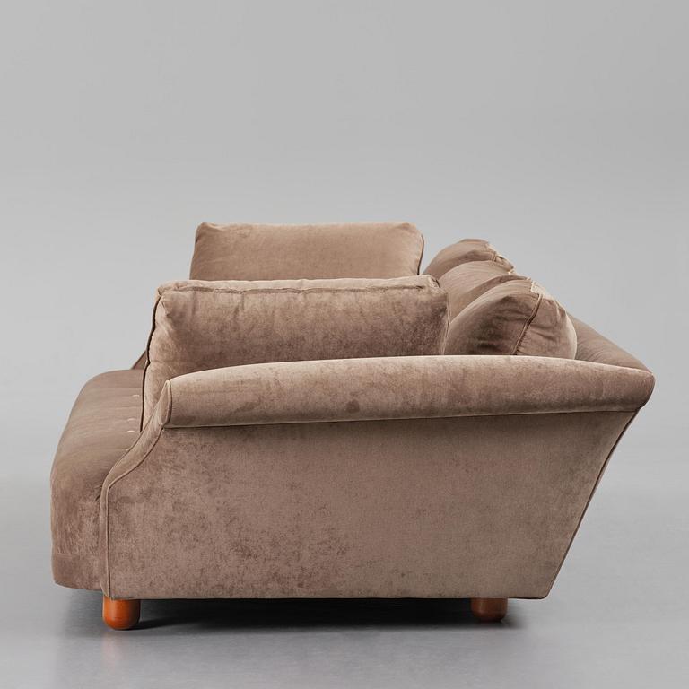 Josef Frank, a "Liljevalchs" sofa, Firma Svenskt Tenn.