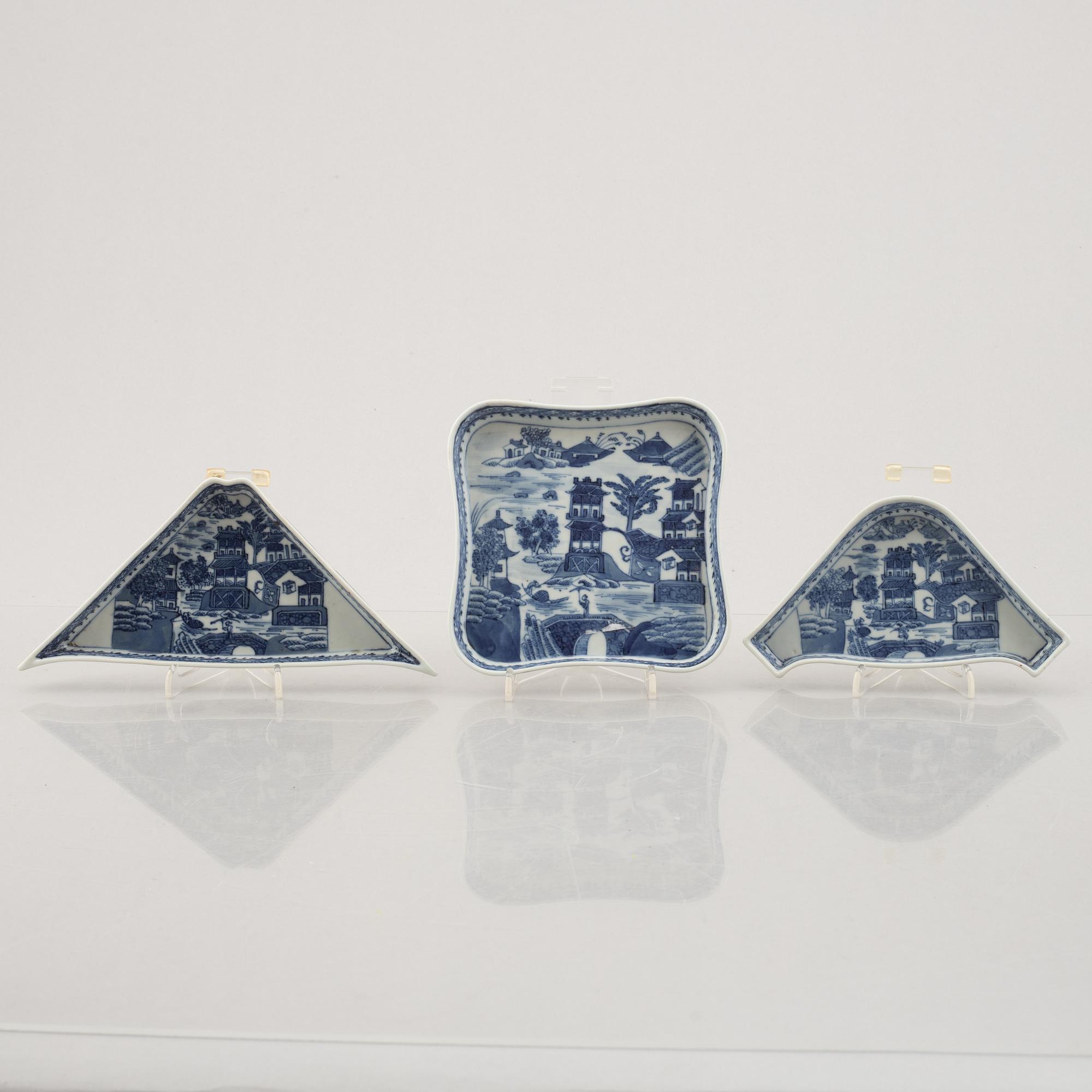 A nine piece Chinese porcelain cabaret in its original lacquer box, Qing dynasty, Qianlong (1736-95).