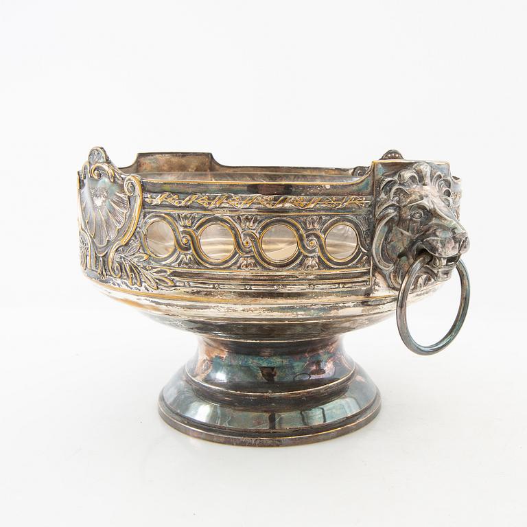 Bowls on foot, 2 pcs including GAB silverplate, early 20th century.