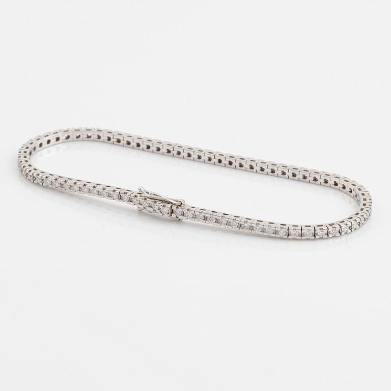 Tennisarmband med briljantslipade diamanter.