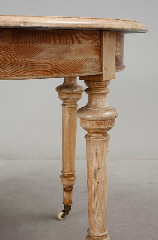 BORD, med iläggskiva, nyrokoko, omkring 1900.