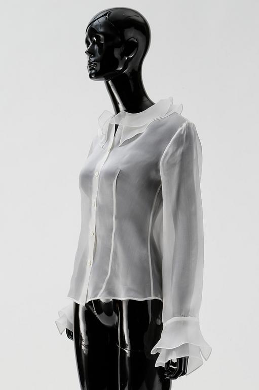 BLUS, Kenzo.