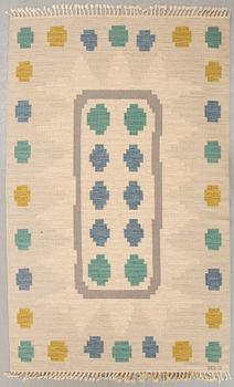 Anna Greta Sjöqvist, a signed flat weave carpet ca 250 x 167 cm.