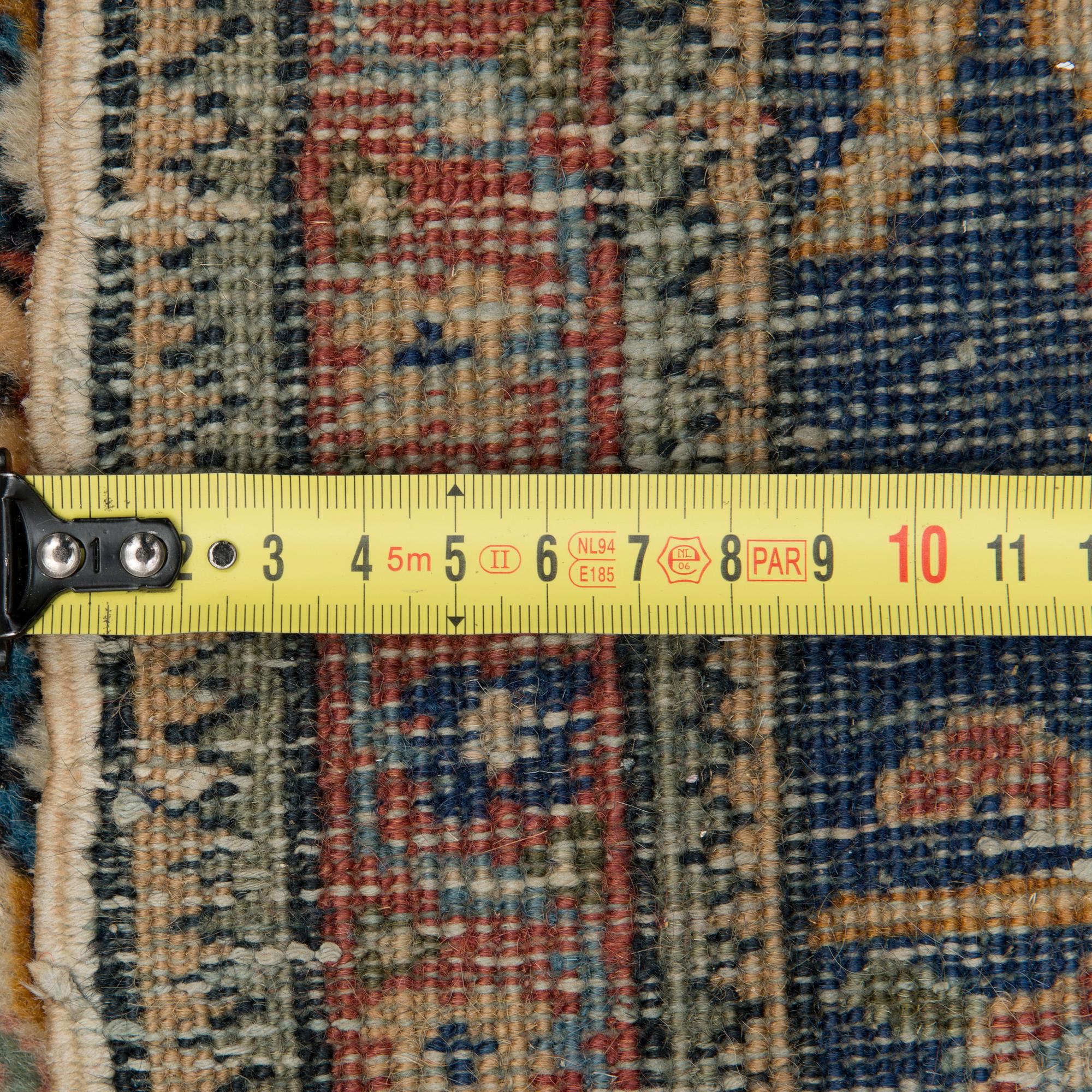 Matto, Persia, semiantiikki, 290x206 cm.