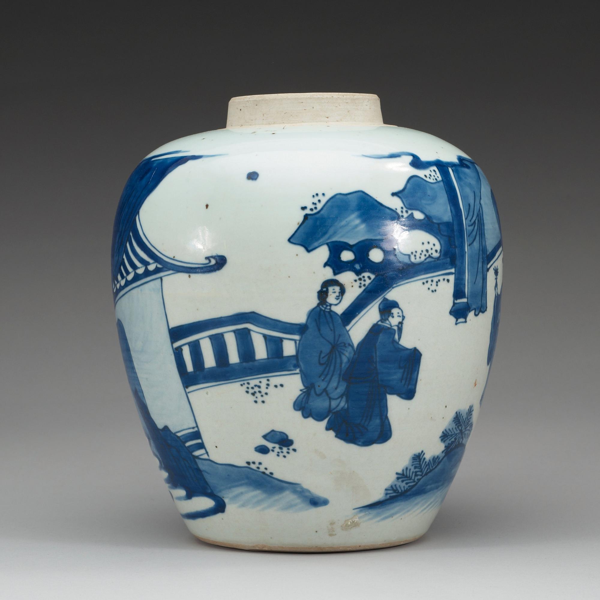 A blue and white Transitional jar, 17th Century.
