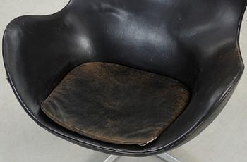 ARNE JACOBSEN, fåtölj, "Ägget", Fritz Hansen, Danmark 1964.