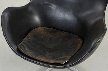 An Arne Jacobsen 'Egg Chair', Fritz Hansen, Denmark 1964.