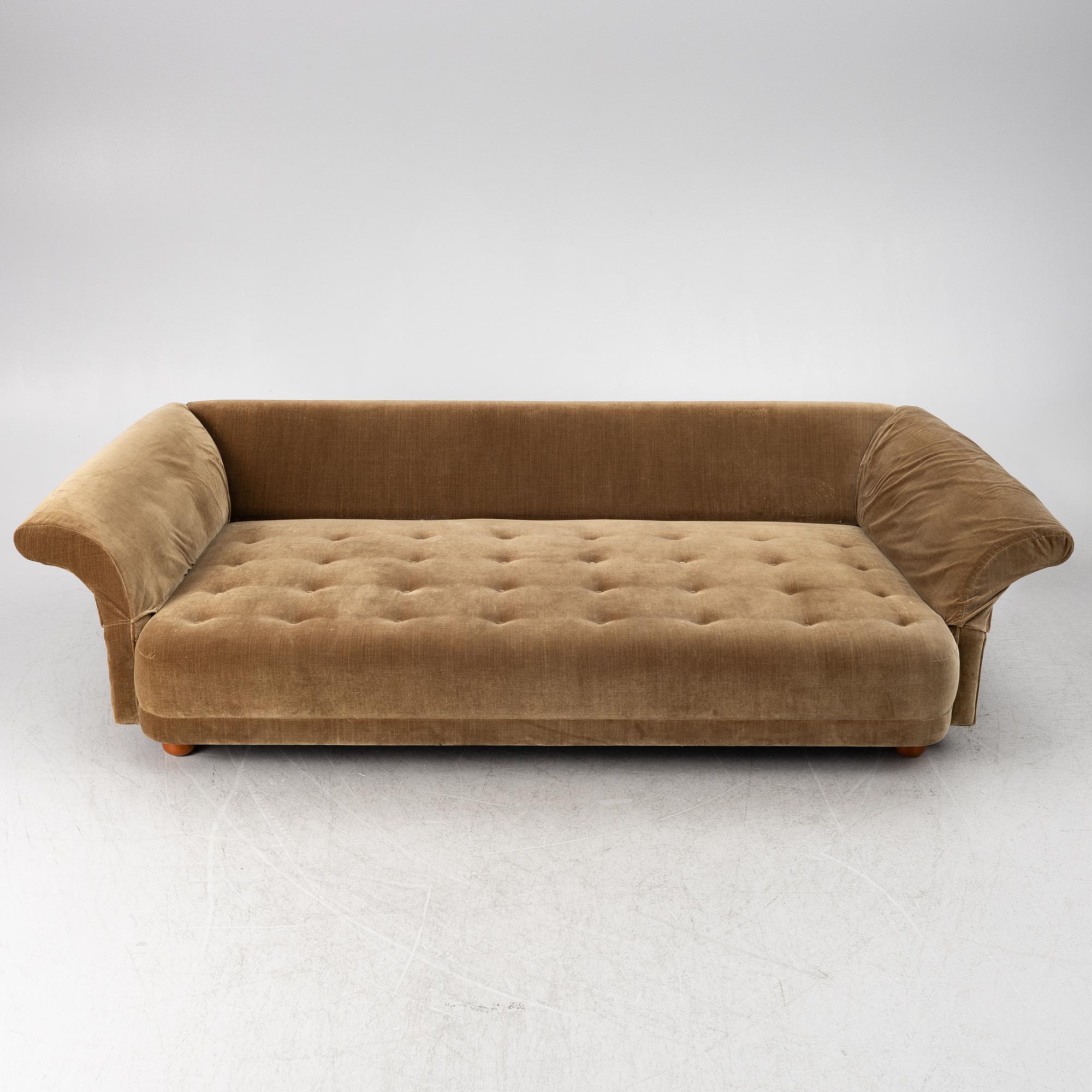 Josef Frank, a sofa. 'Liljevalchssoffan', Svenskt Tenn.