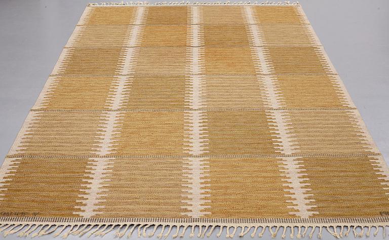 Marianne Richter, A CARPET, "Rosita, brun", flat weave, ca 293,5 x 182 cm, signed AB MMF V MR.