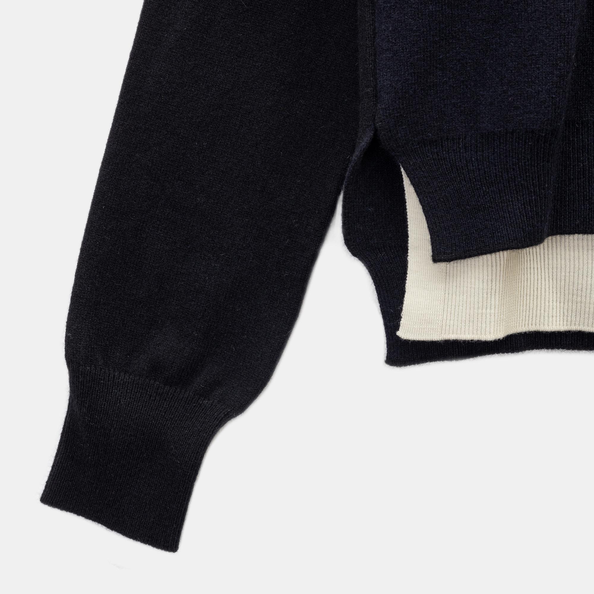 Céline, A wool/cashmere sweater, size S.