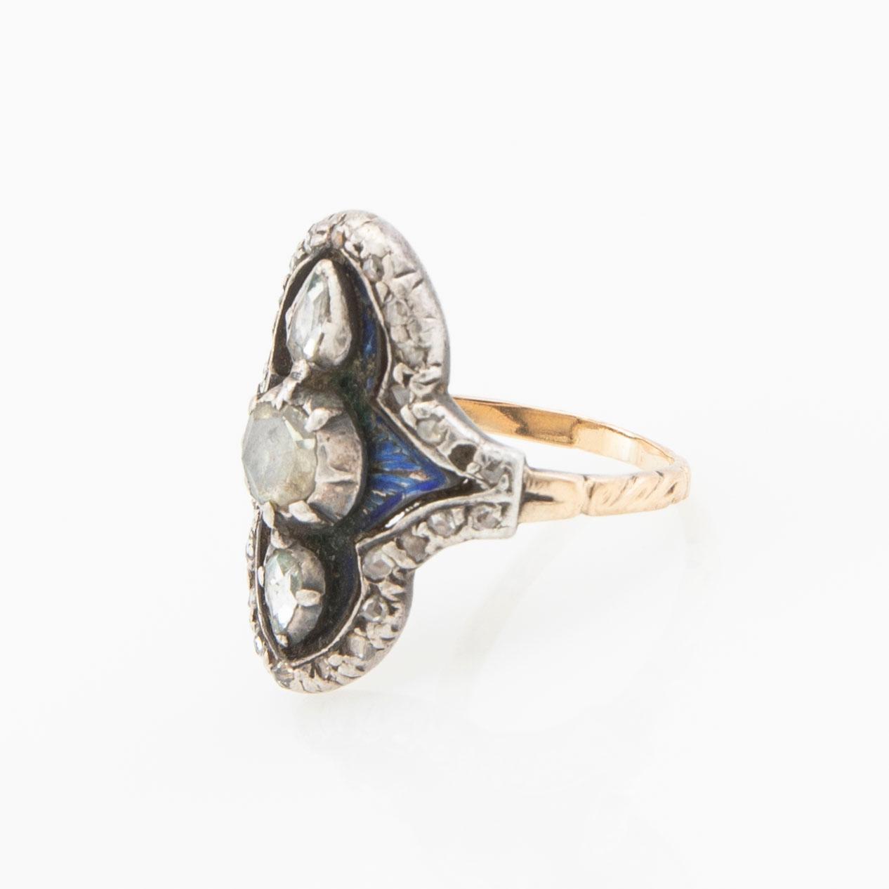 Ring, 18K gold and enamel, set with brilliant-cut diamonds.