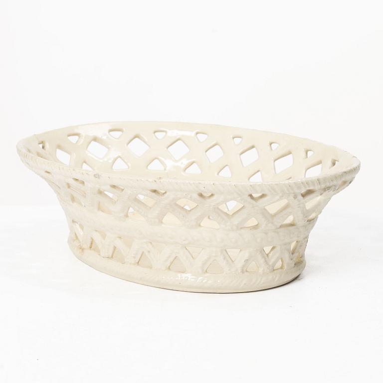 Pierced bowl, faience, 18th century.
