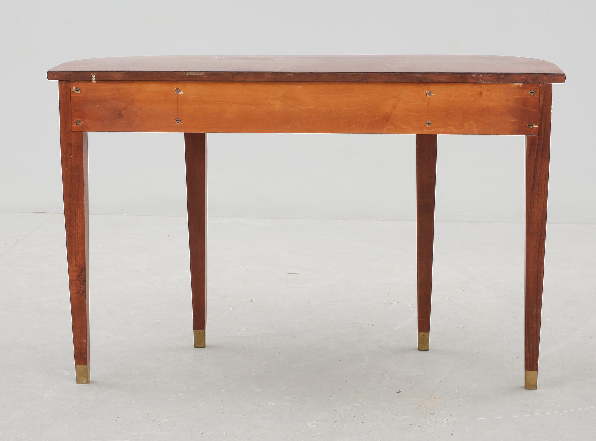 SIDEBOARD, gustaviansk stil, 1900-talets andra hälft.