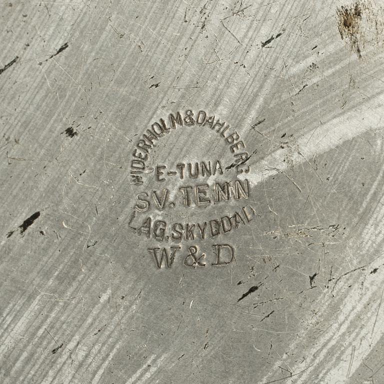 A pewter box by Widerholm & Dahlberg, Eskilstuna, Sweden. 1930's/40's.