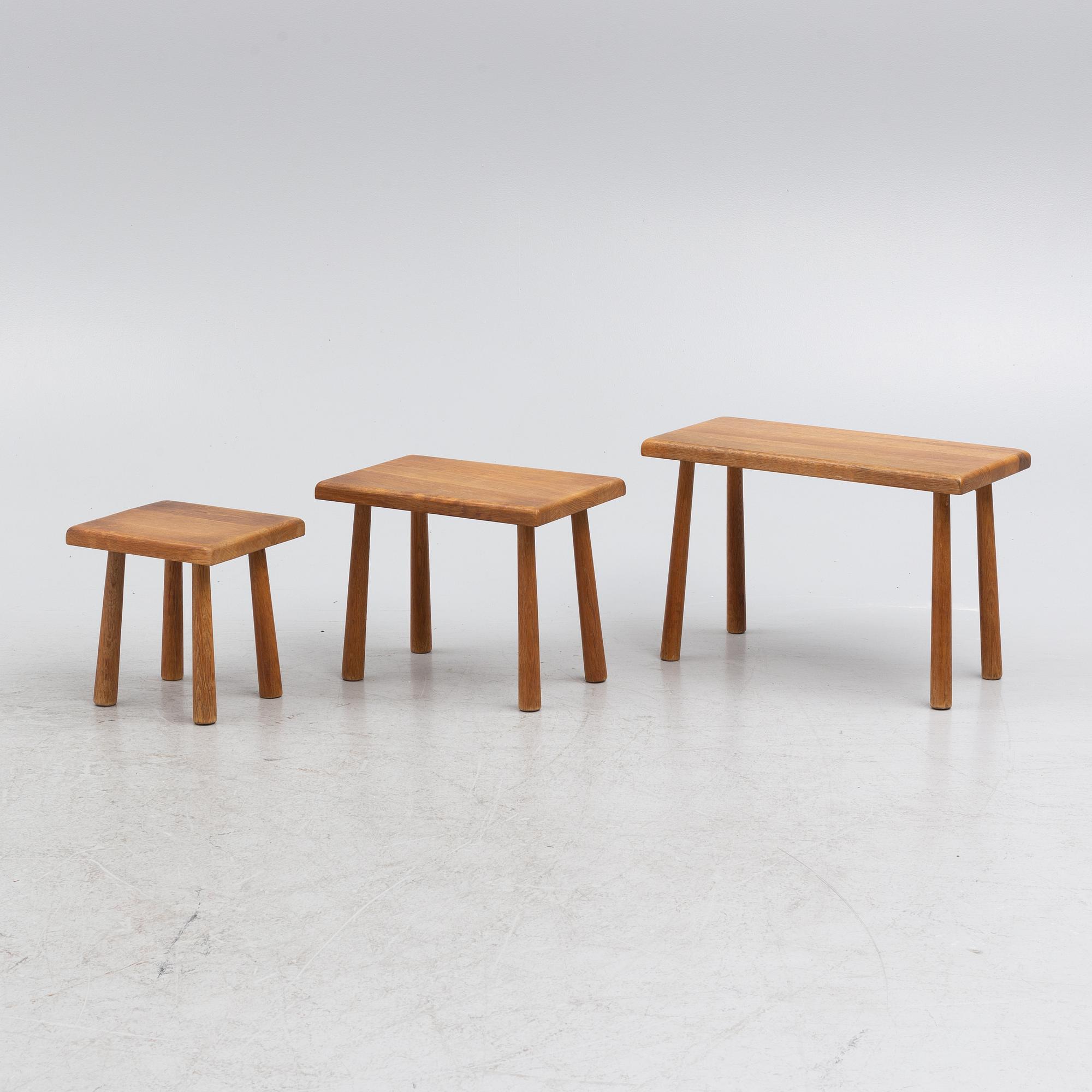 Satsbord/pallar, 3 delar, 1900-talets andra hälft.