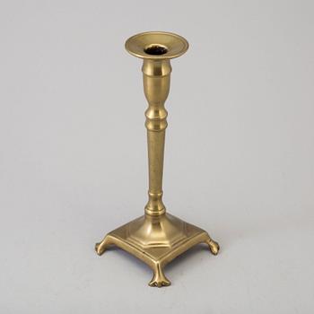 A BRONZE CANDLESTICK, 17th/18th century.