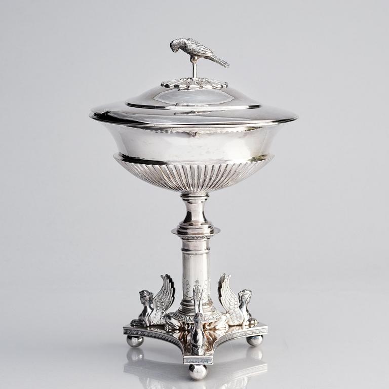 Adolf Zethelius, skål med lock, silver, Stockholm, 1823. Empire.