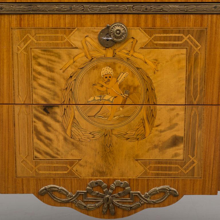 A second half of the 20th Century Gustavian style chest of drawers.