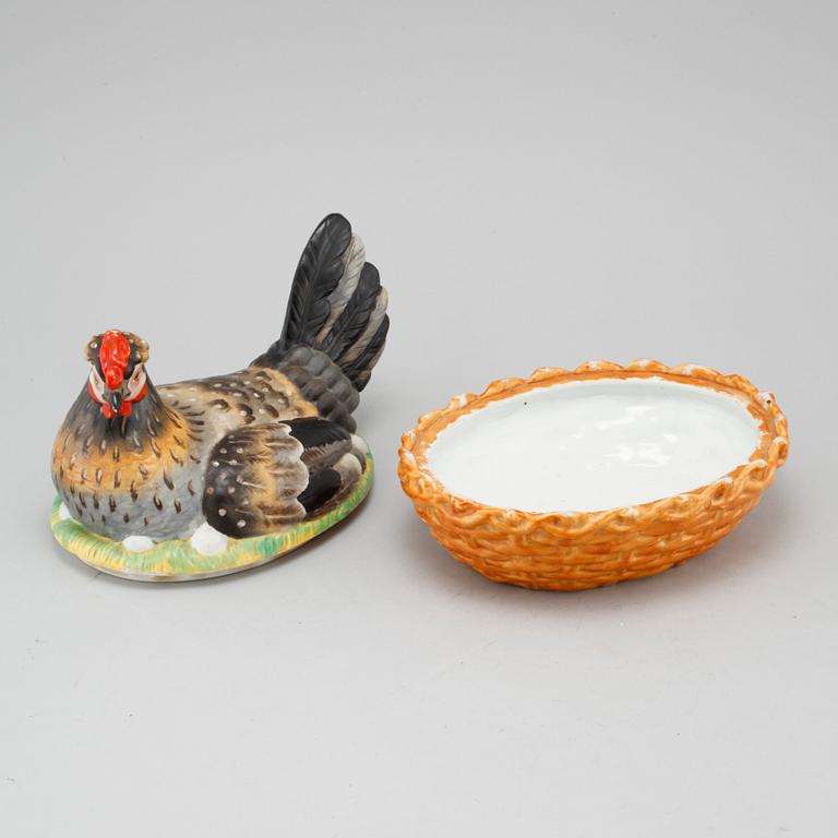 An egg box from the first half of the 20th century.