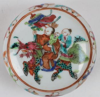 PARTI PORSLIN, 5 delar. Kina bla 1800-tal.