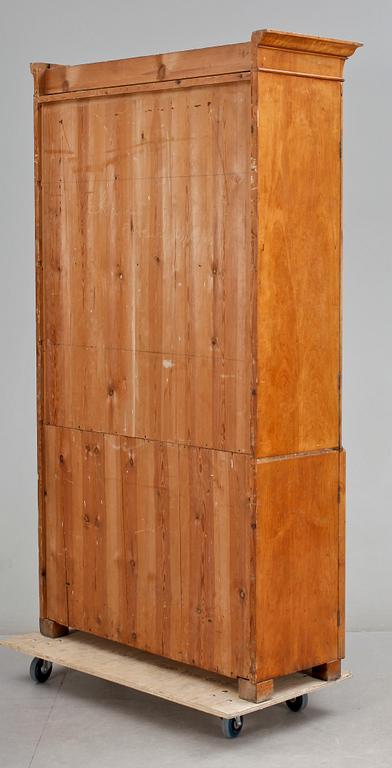 BOKSKÅP, nygotik, 1800-talets andra hälft.